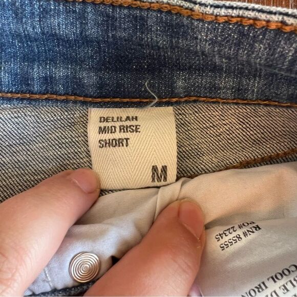 Eunina Distressed Jean Shorts size medium - Picture 5 of 5